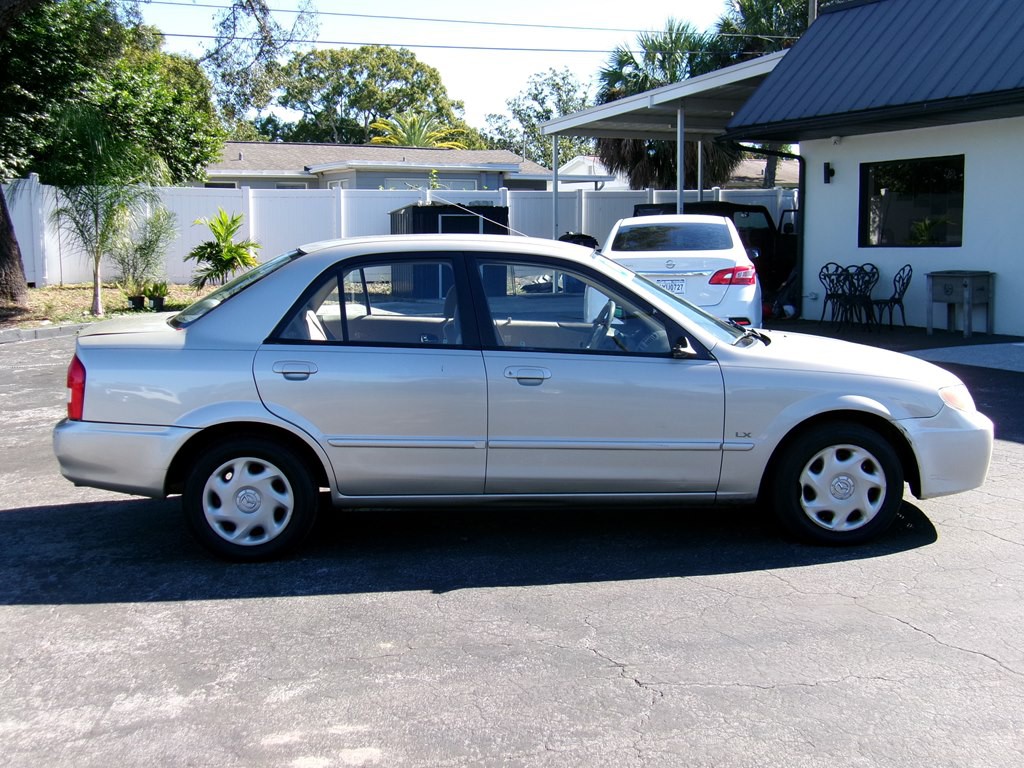 2001 Mazda Protege Image 12