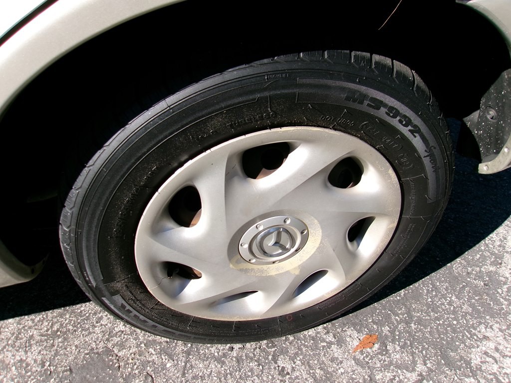 2001 Mazda Protege Image 27