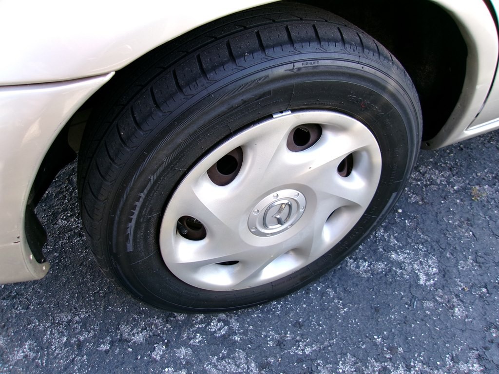 2001 Mazda Protege Image 28