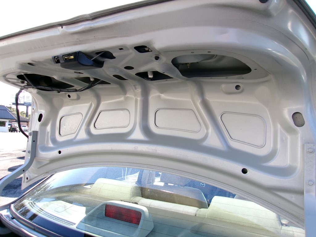 2001 Mazda Protege Image 38