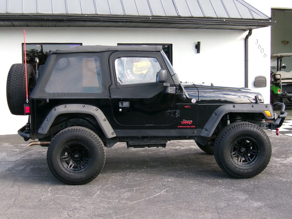 2005 Jeep Wrangler Image 12