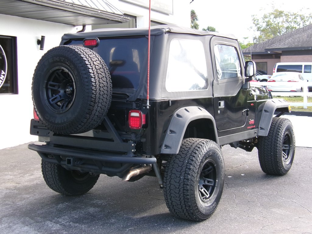 2005 Jeep Wrangler Image 15
