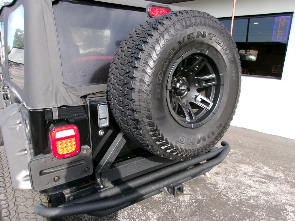 2005 Jeep Wrangler Image 35