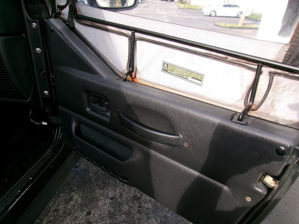 2005 Jeep Wrangler Image 42