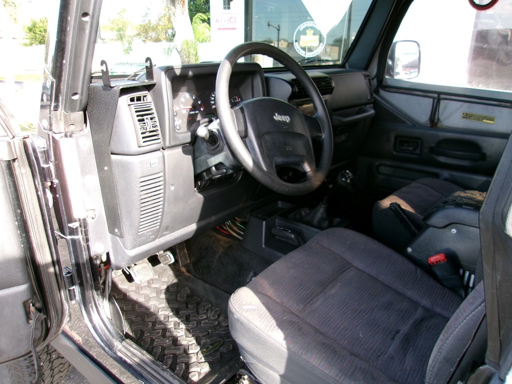 2005 Jeep Wrangler Image 47