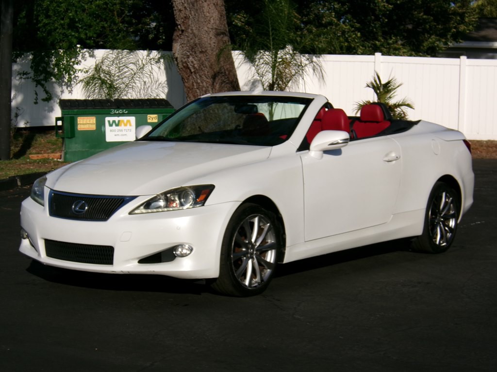 2014 Lexus IS Image 2