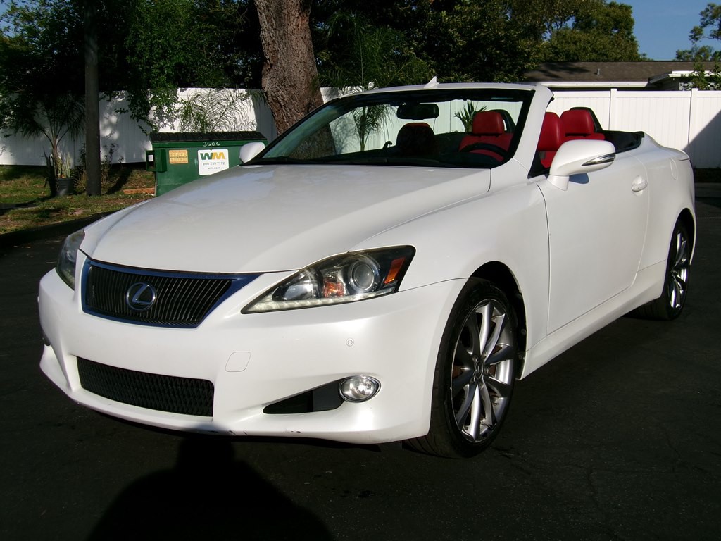 2014 Lexus IS Image 3