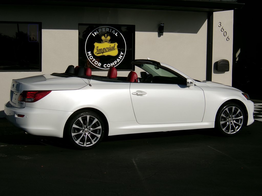 2014 Lexus IS Image 13