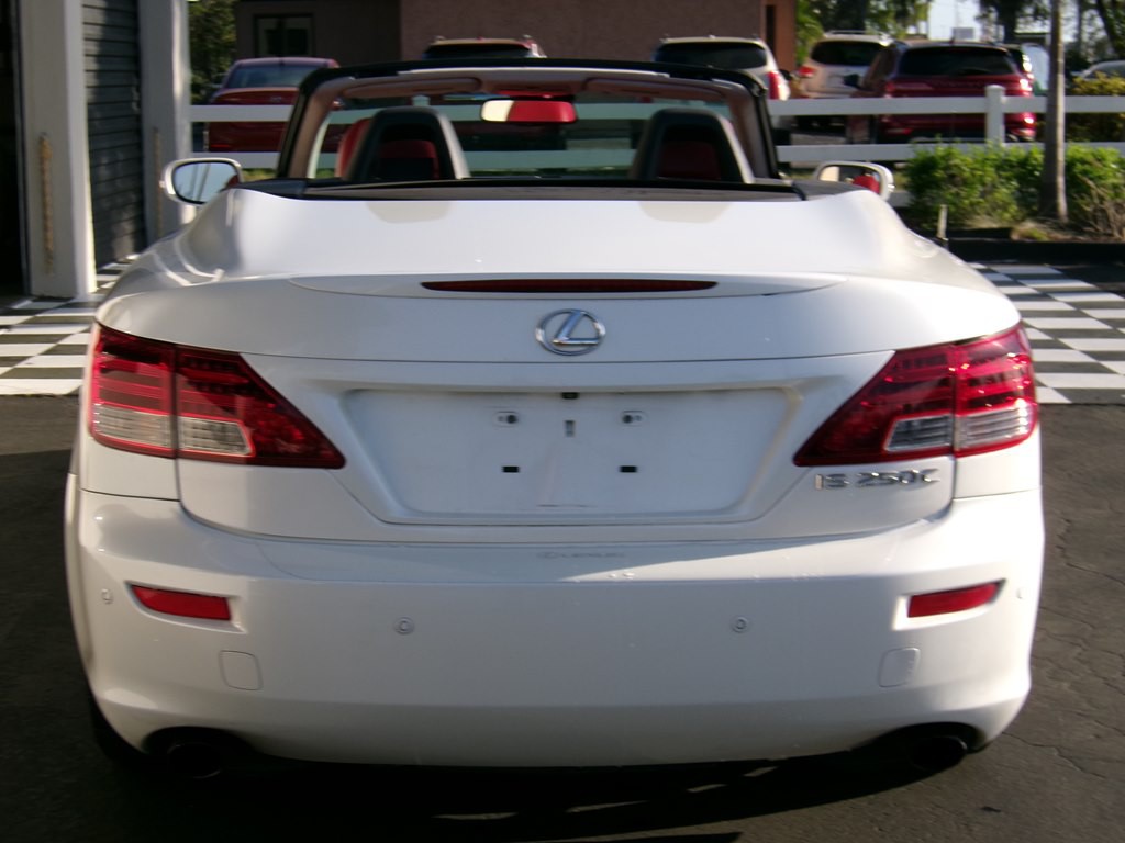 2014 Lexus IS Image 19