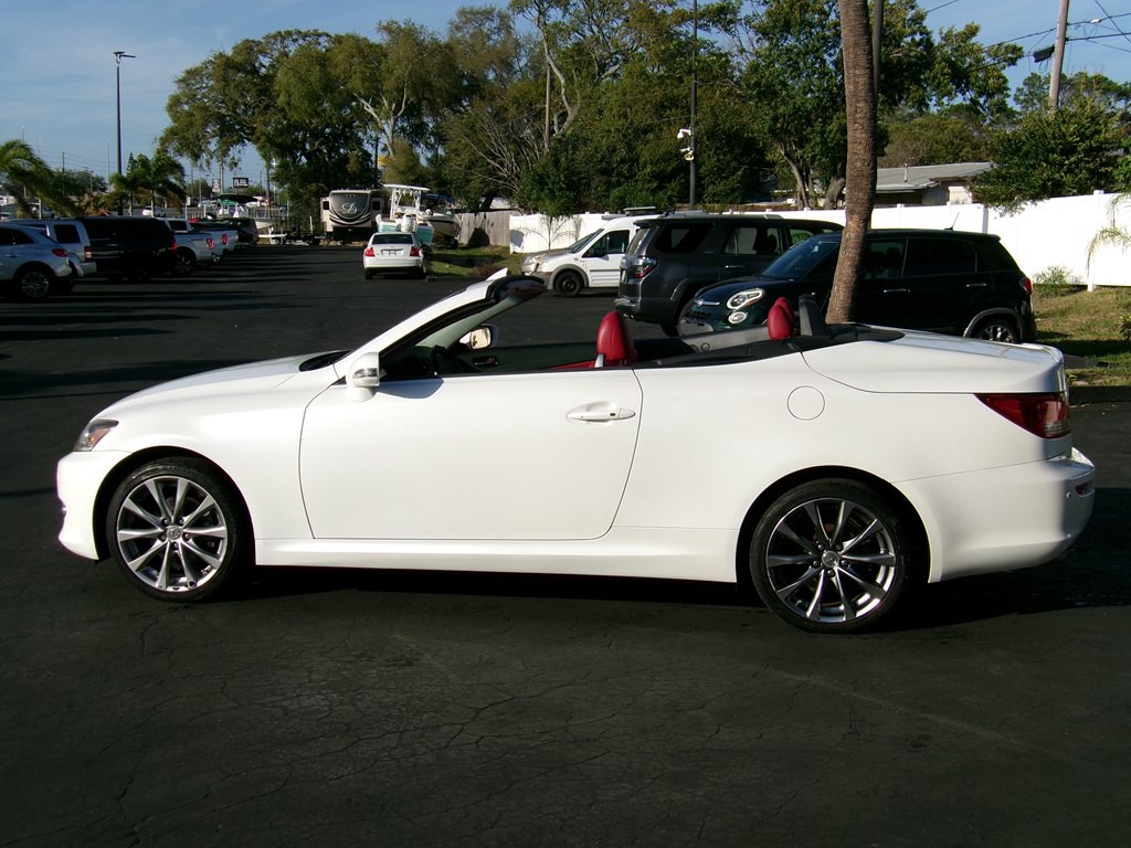 2014 Lexus IS Image 25