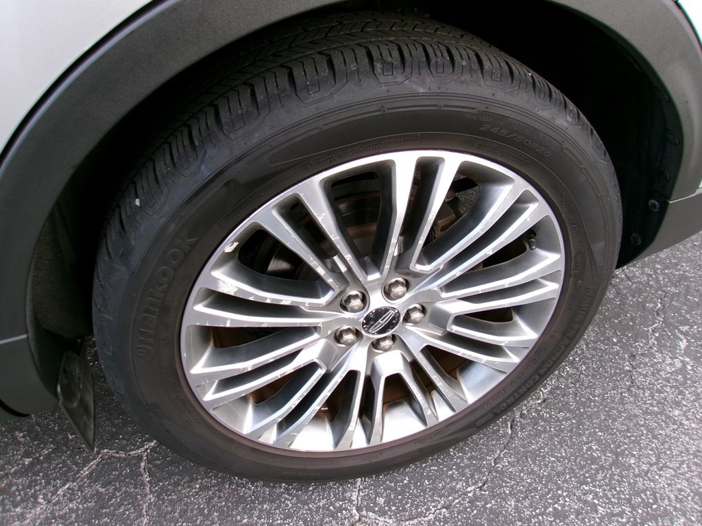 2017 Lincoln MKX Image 39