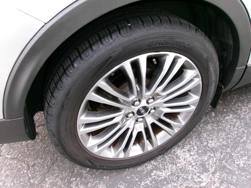 2017 Lincoln MKX Image 40