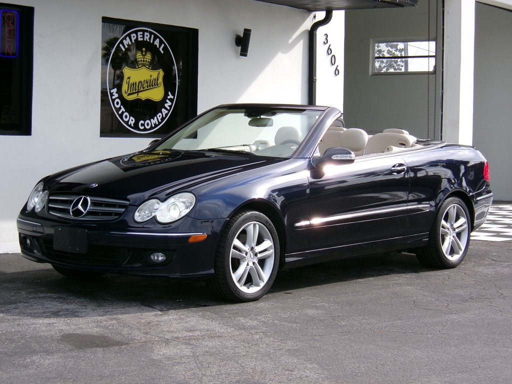 2006 Mercedes-Benz CLK-Class Image 2