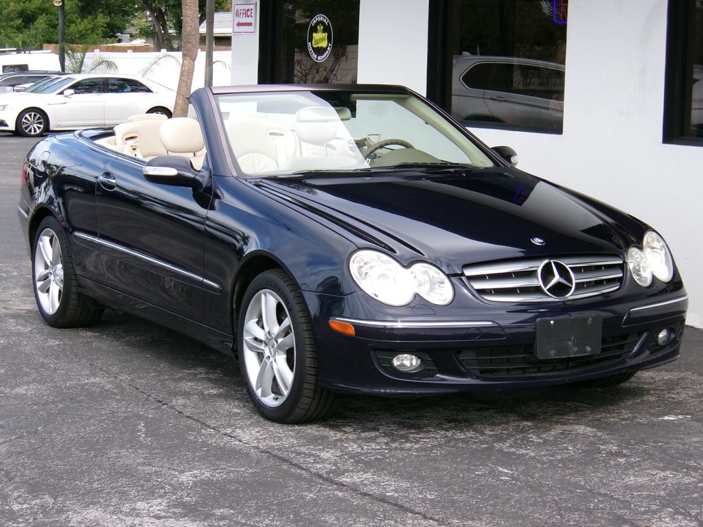 2006 Mercedes-Benz CLK-Class Image 8