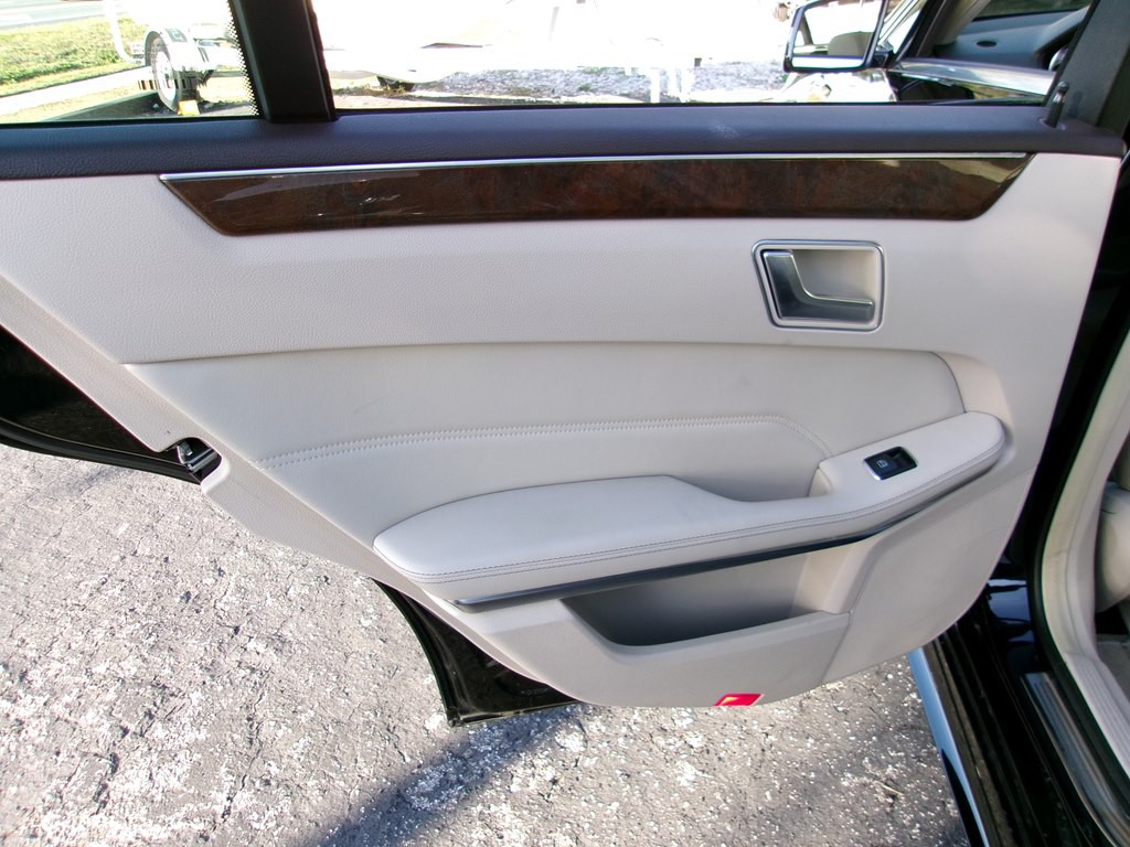 2014 Mercedes-Benz E-Class Image 53