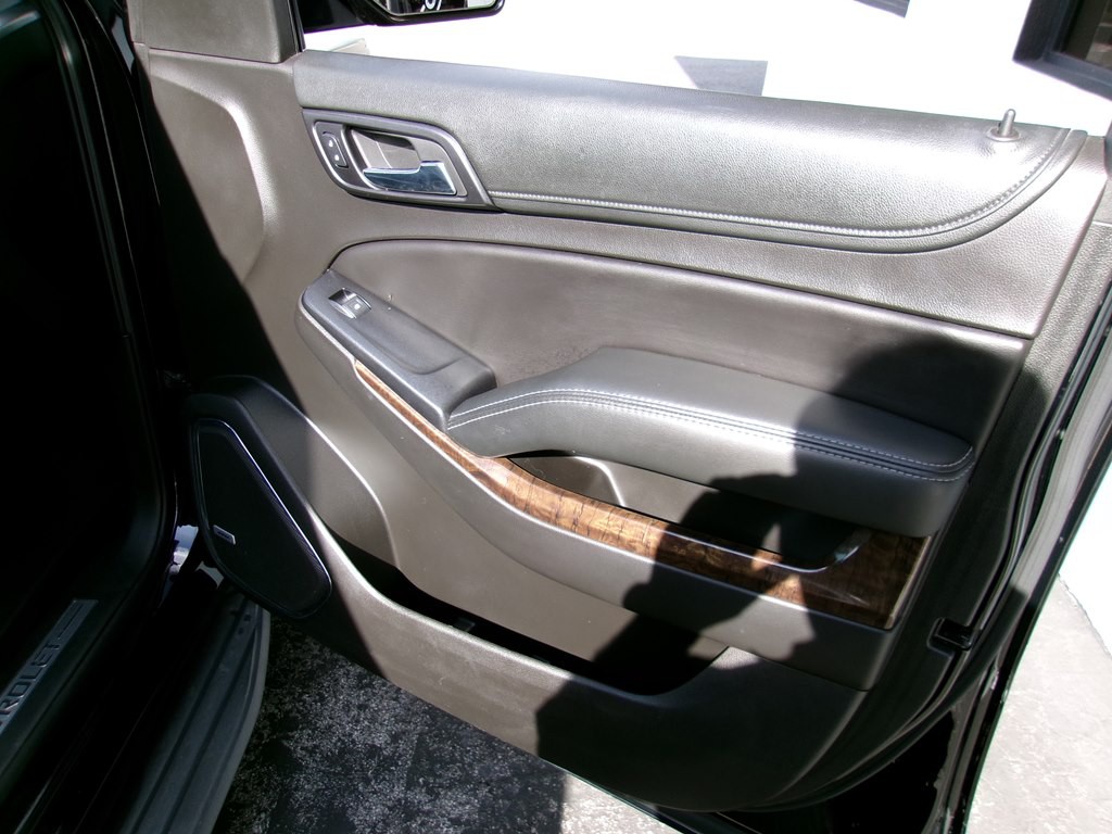 2017 Chevrolet Tahoe Image 104