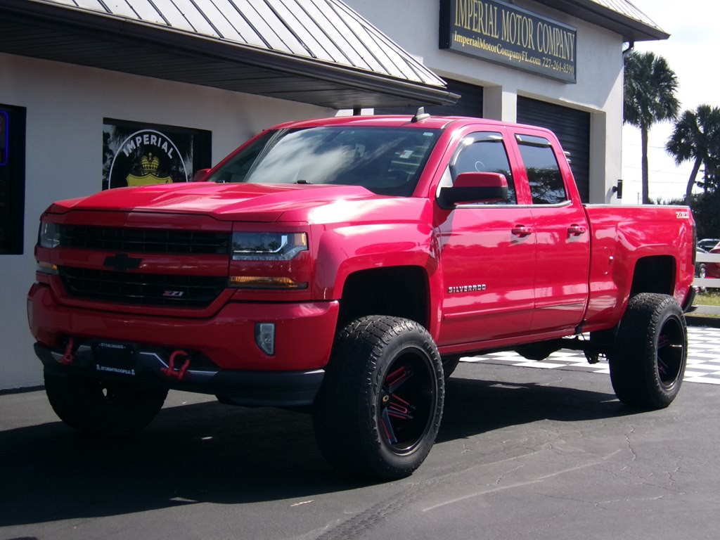 2017 Chevrolet Silverado 1500 Image 2