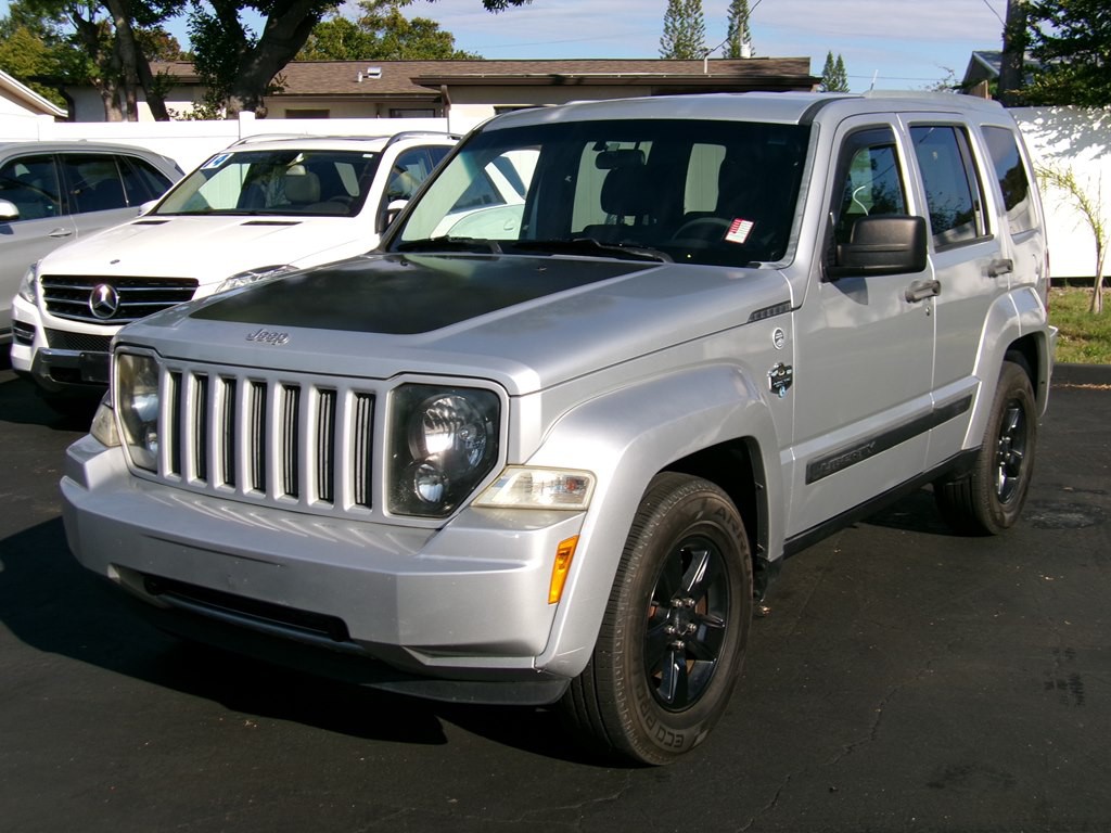 2012 Jeep Liberty Image 3