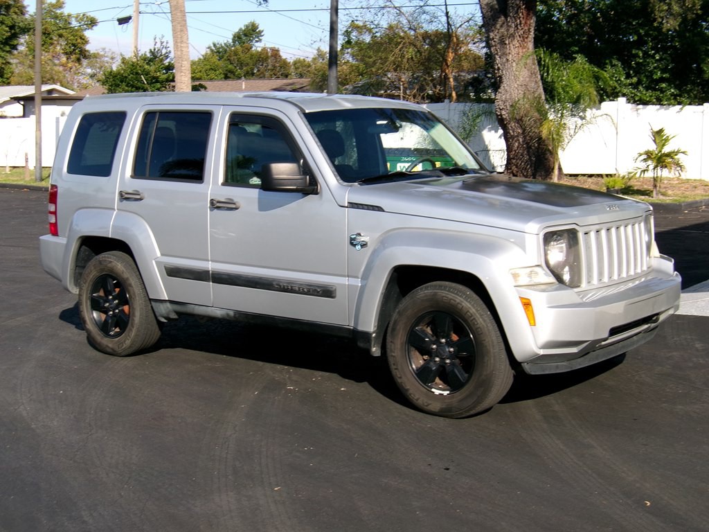 2012 Jeep Liberty Image 10