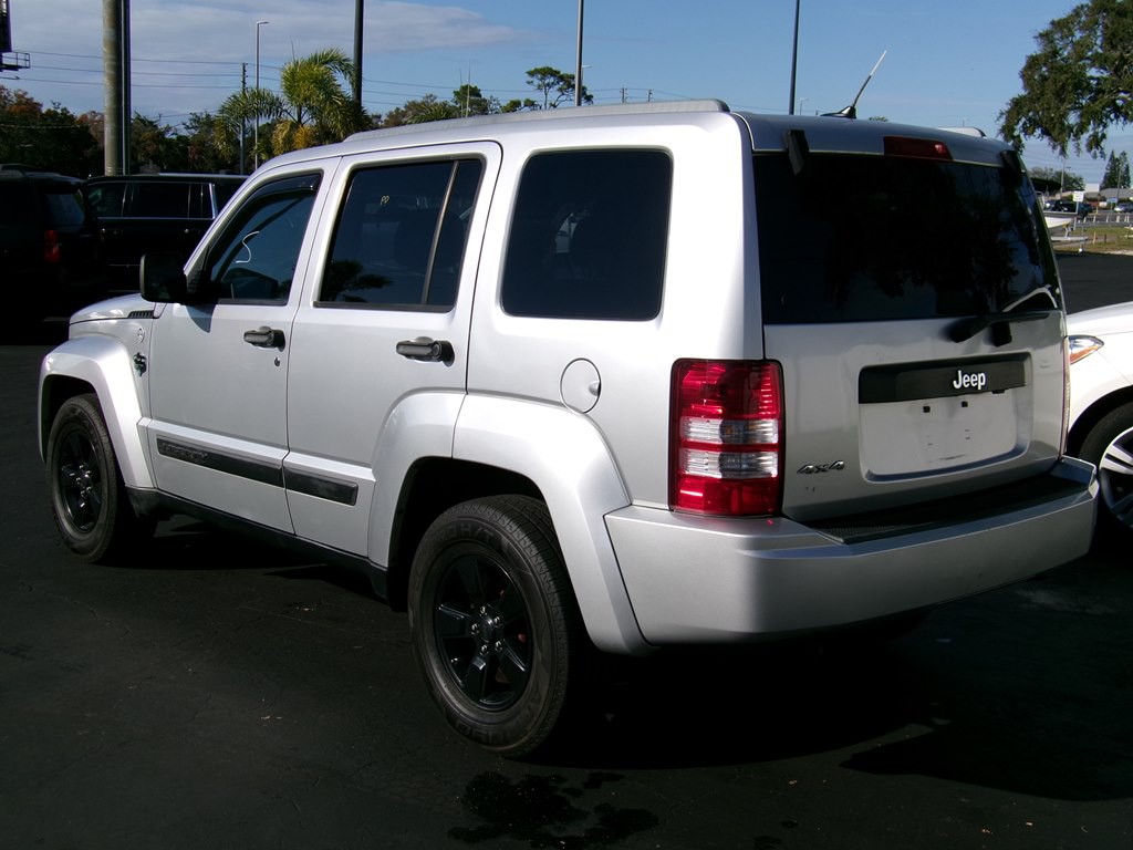 2012 Jeep Liberty Image 23
