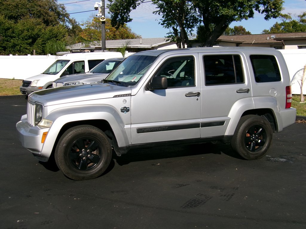 2012 Jeep Liberty Image 28
