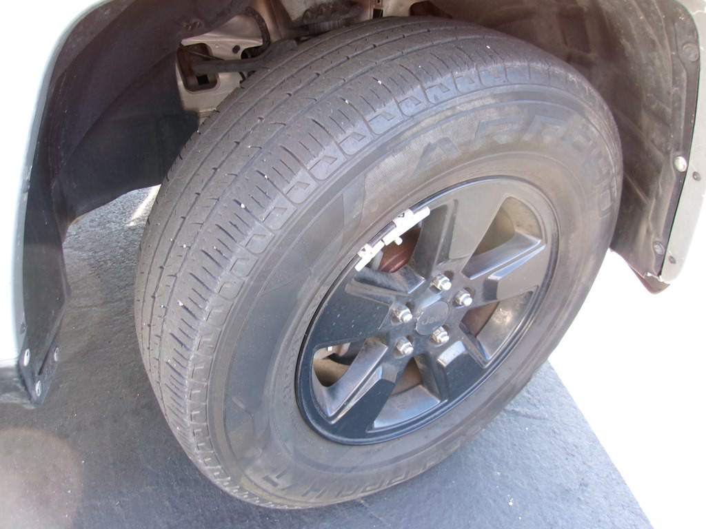 2012 Jeep Liberty Image 34