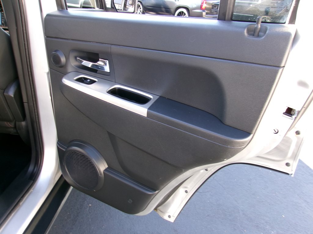 2012 Jeep Liberty Image 52