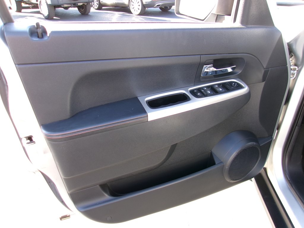 2012 Jeep Liberty Image 56