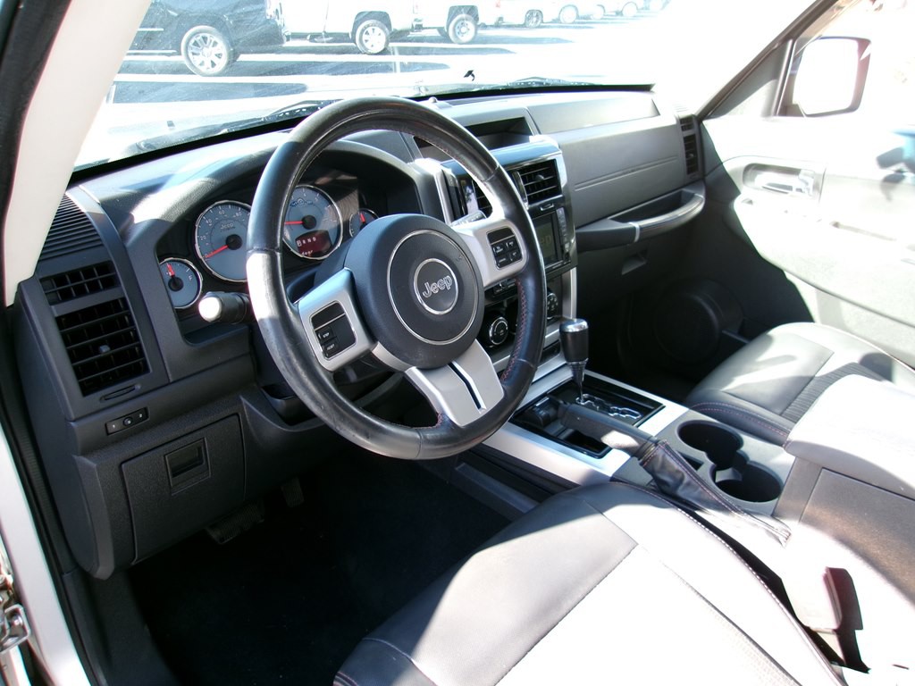 2012 Jeep Liberty Image 60