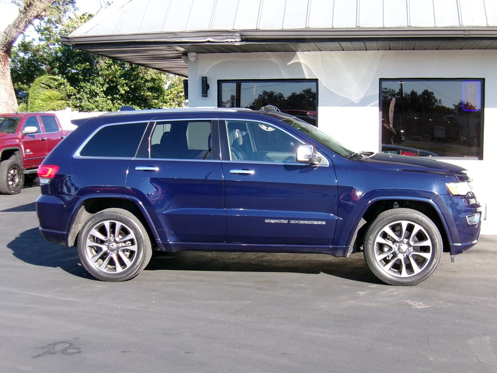 2017 Jeep Grand Cherokee Image 12