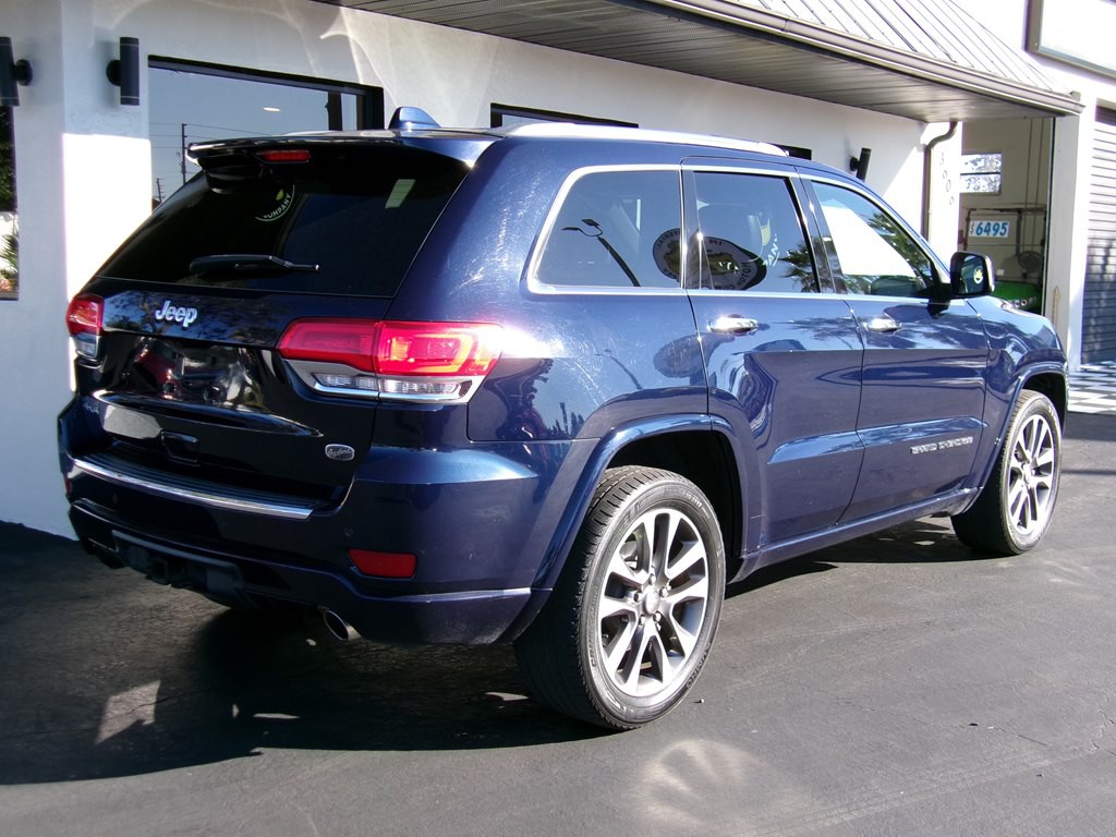 2017 Jeep Grand Cherokee Image 16