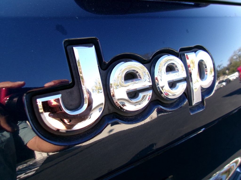 2017 Jeep Grand Cherokee Image 93