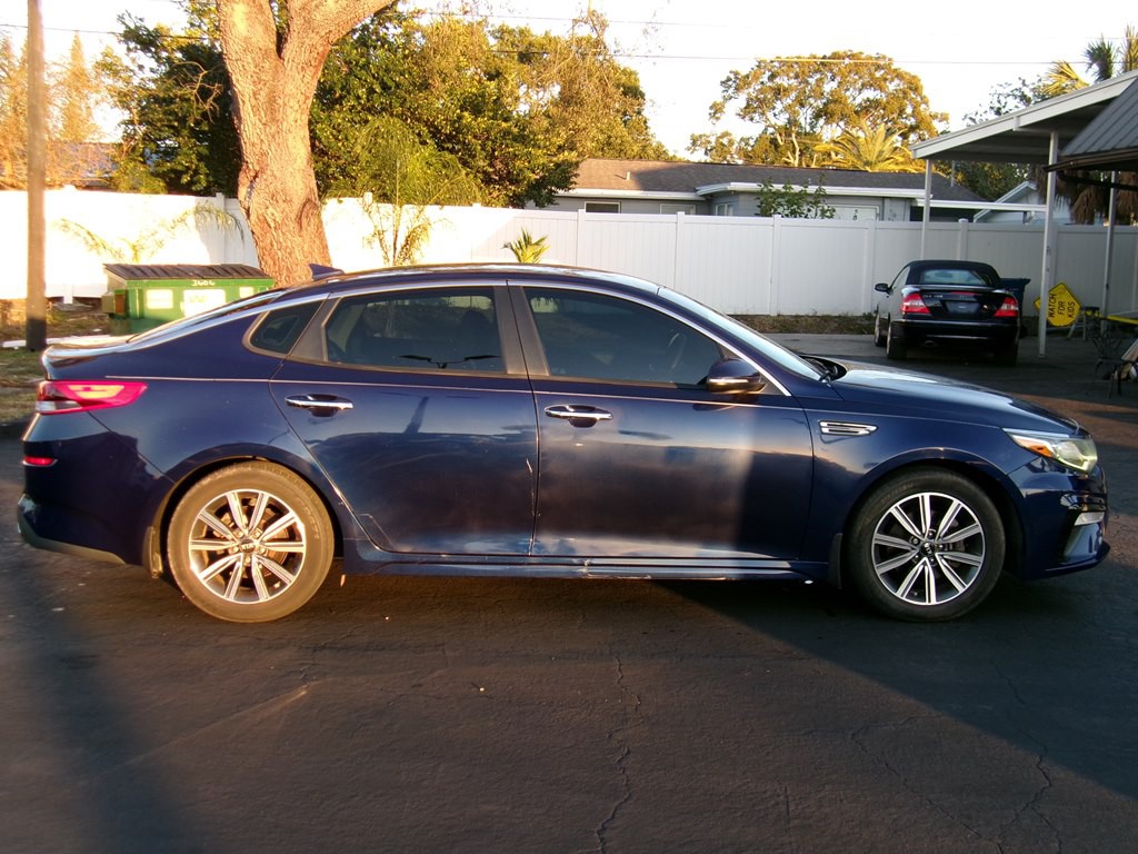 2019 Kia Optima Image 4