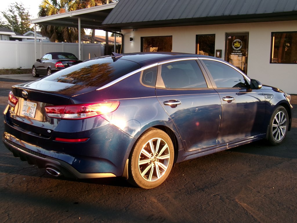 2019 Kia Optima Image 5