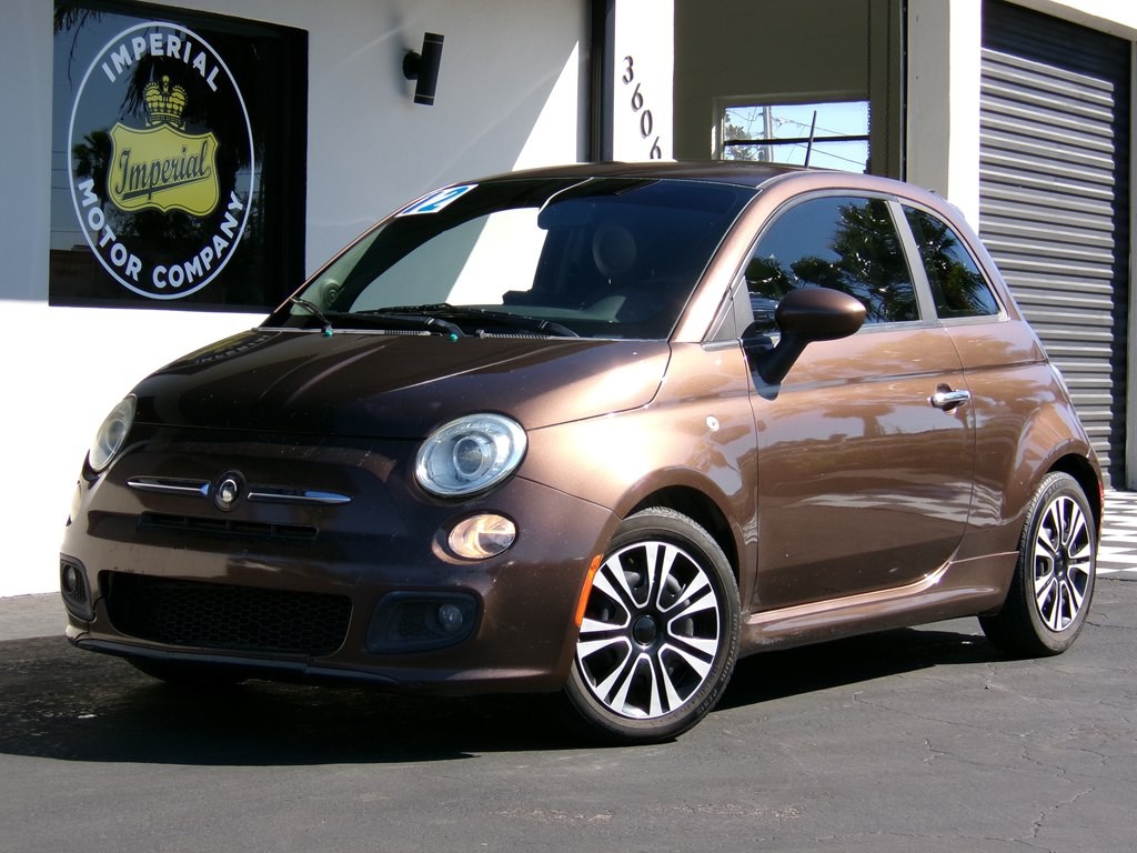2012 FIAT 500 Image 1