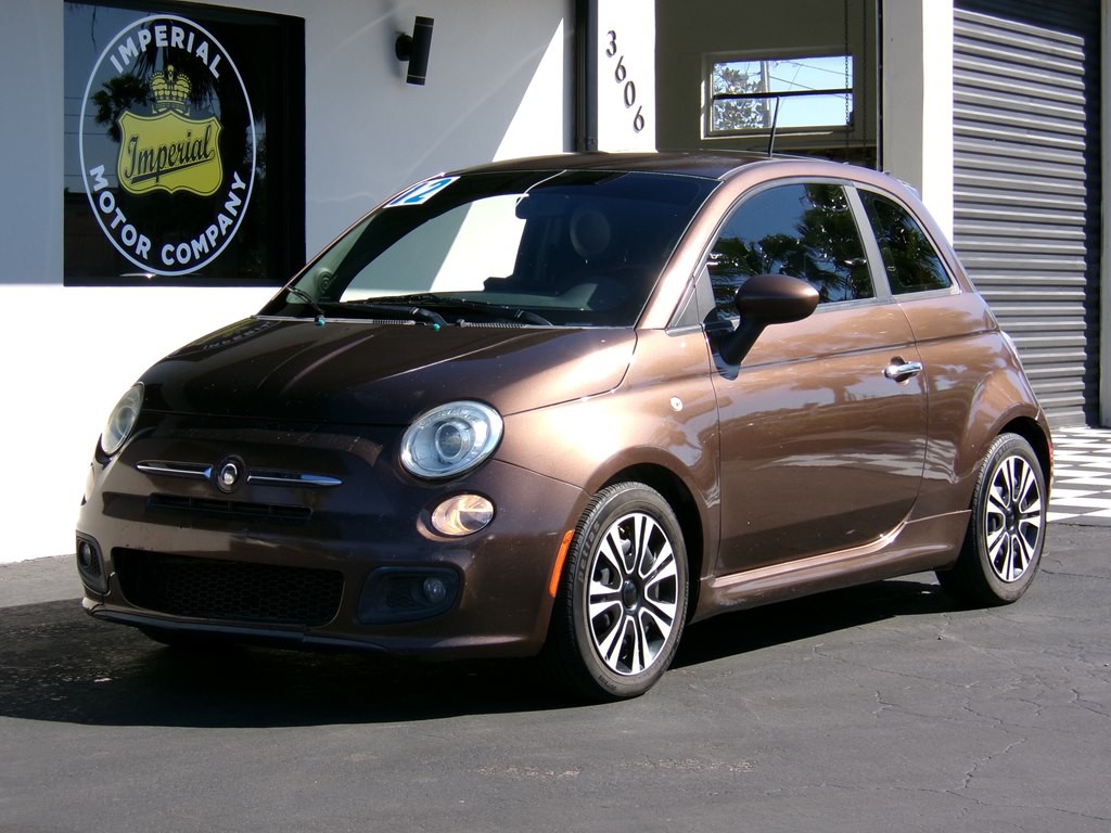 2012 FIAT 500 Image 2