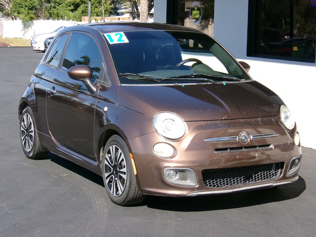 2012 FIAT 500 Image 8