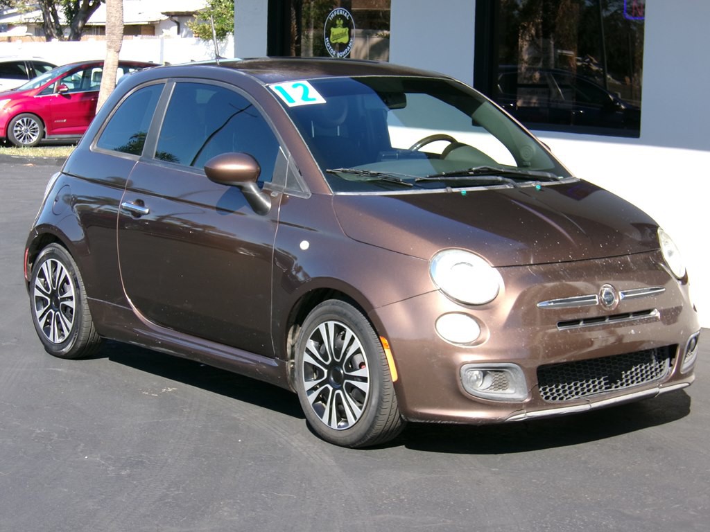 2012 FIAT 500 Image 9