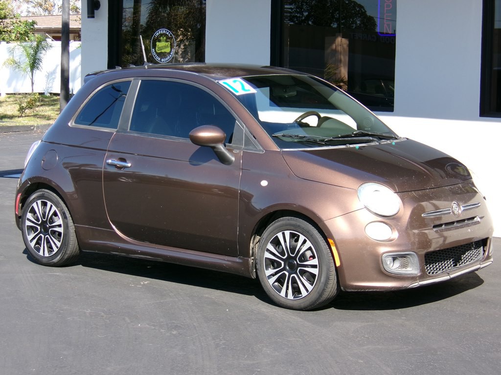 2012 FIAT 500 Image 10