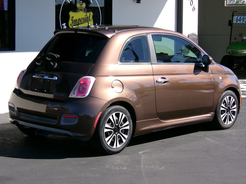 2012 FIAT 500 Image 16
