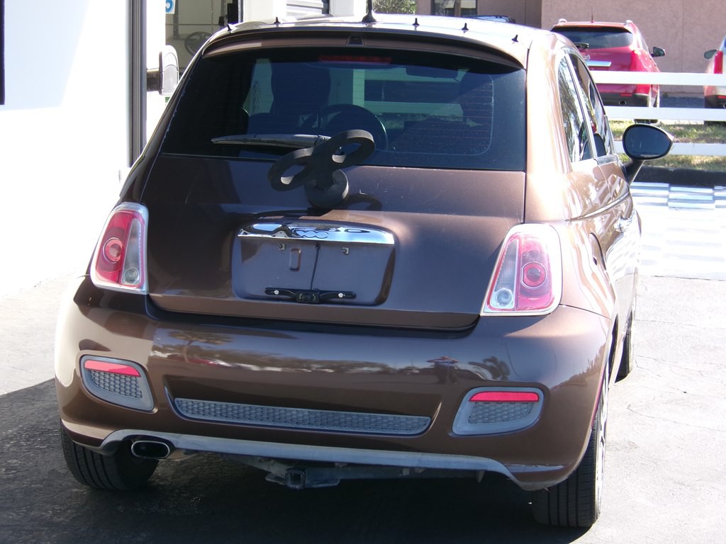 2012 FIAT 500 Image 19