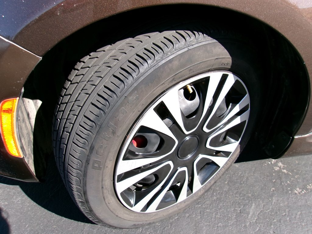 2012 FIAT 500 Image 31