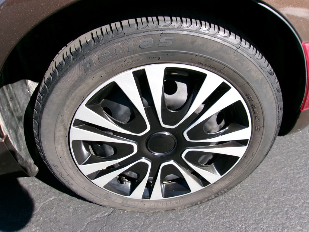 2012 FIAT 500 Image 32