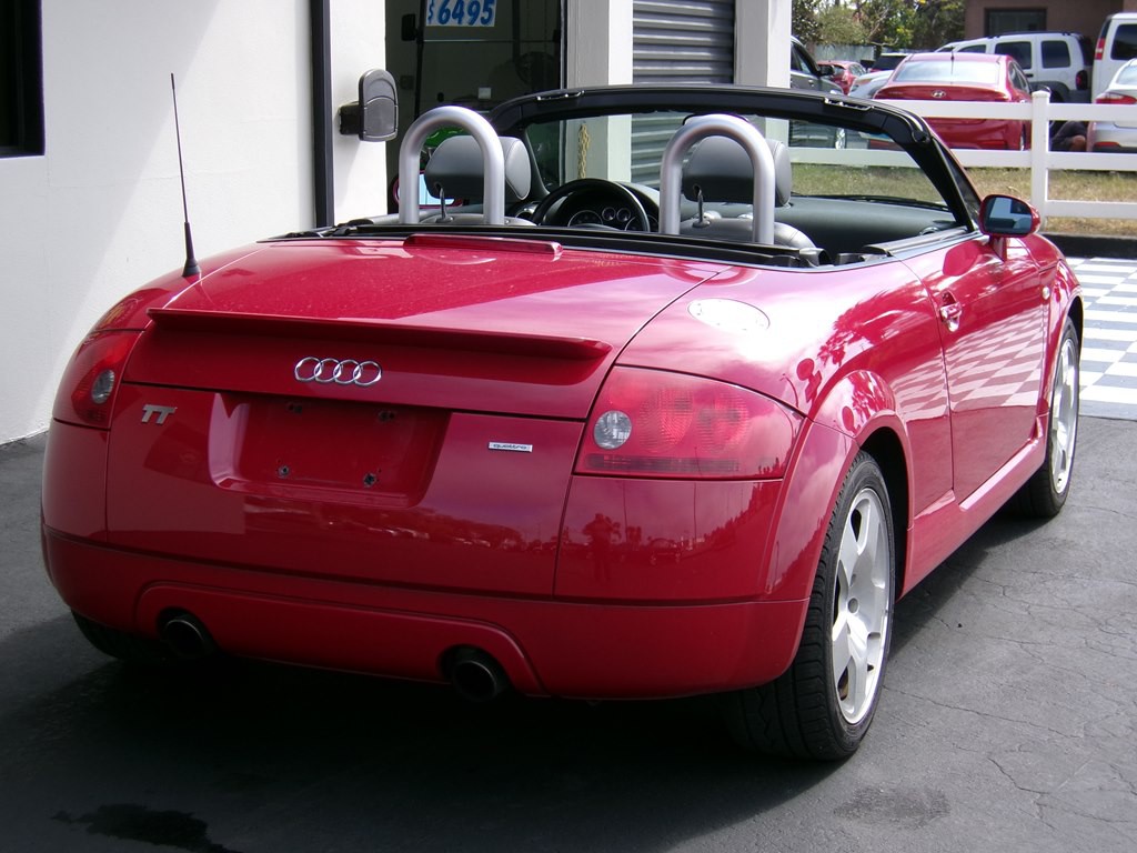 2002 Audi TT Image 18