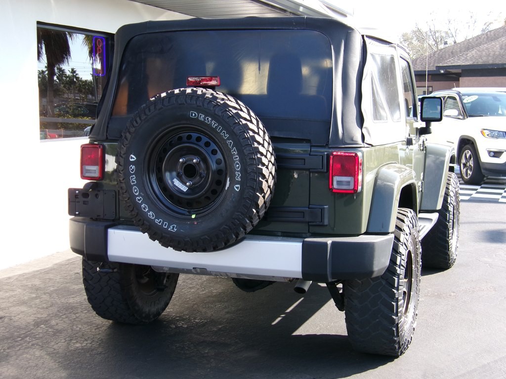 2015 Jeep Wrangler Image 16