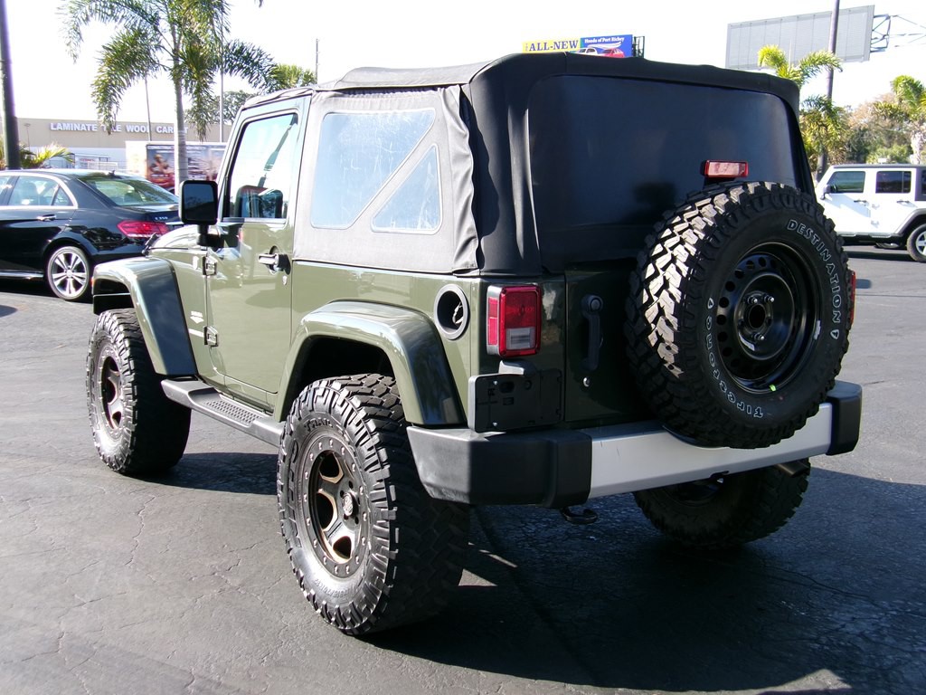 2015 Jeep Wrangler Image 21