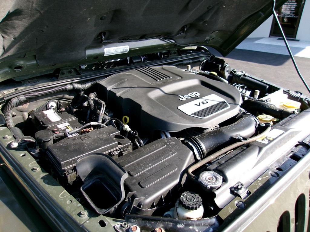 2015 Jeep Wrangler Image 35