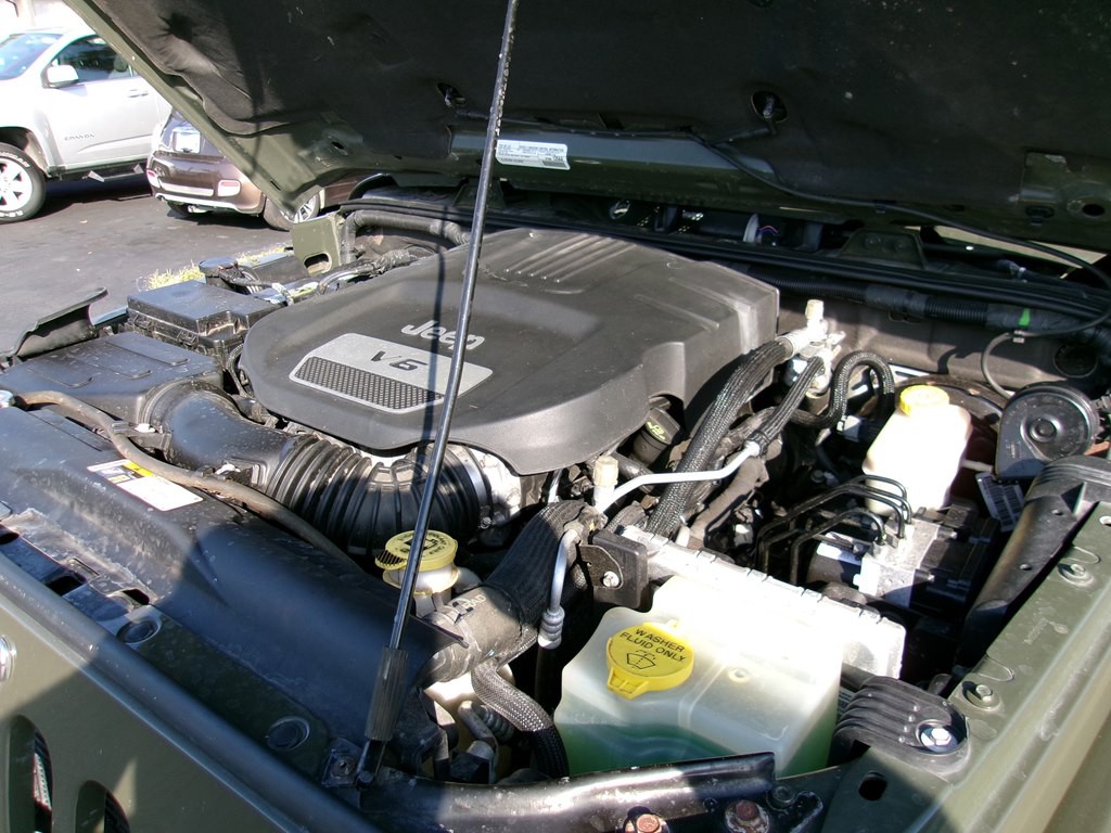 2015 Jeep Wrangler Image 37