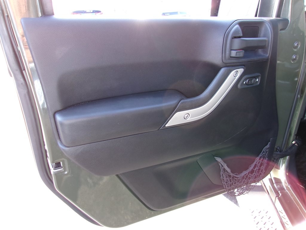 2015 Jeep Wrangler Image 50