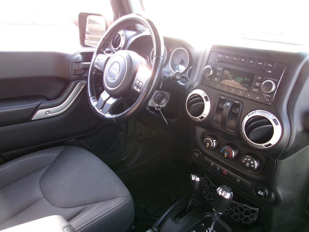 2015 Jeep Wrangler Image 54